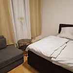 Mitten In 20 Min Zu Duesseldorf Und 30 Min Zu Koeln * نيوس