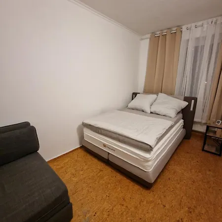 Apartmán Mitten In 20 Min Zu Duesseldorf Und 30 Min Zu Koeln *