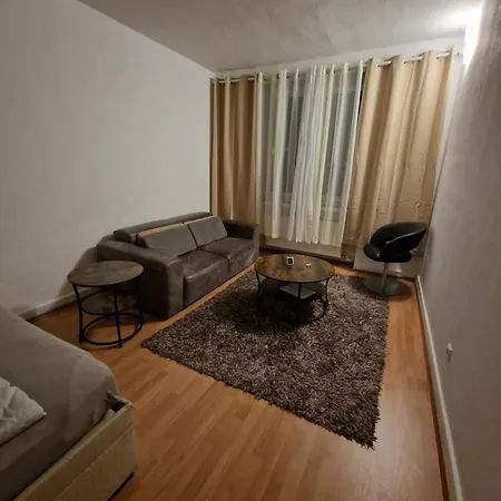 Apartmán Mitten In 20 Min Zu Duesseldorf Und 30 Min Zu Koeln Neuss