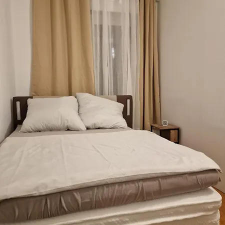Apartmán Mitten In 20 Min Zu Duesseldorf Und 30 Min Zu Koeln *
