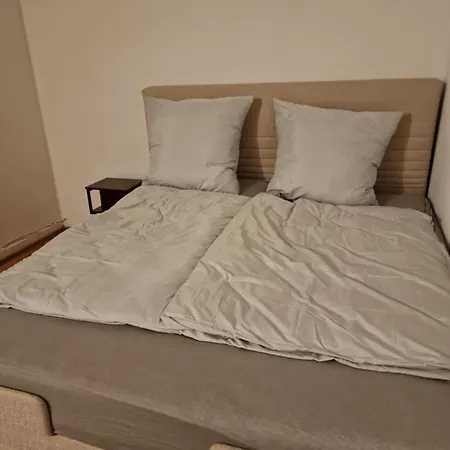 Apartmán Mitten In 20 Min Zu Duesseldorf Und 30 Min Zu Koeln *