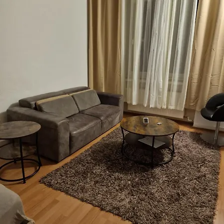 Mitten In 20 Min Zu Duesseldorf Und 30 Min Zu Koeln Apartmán *