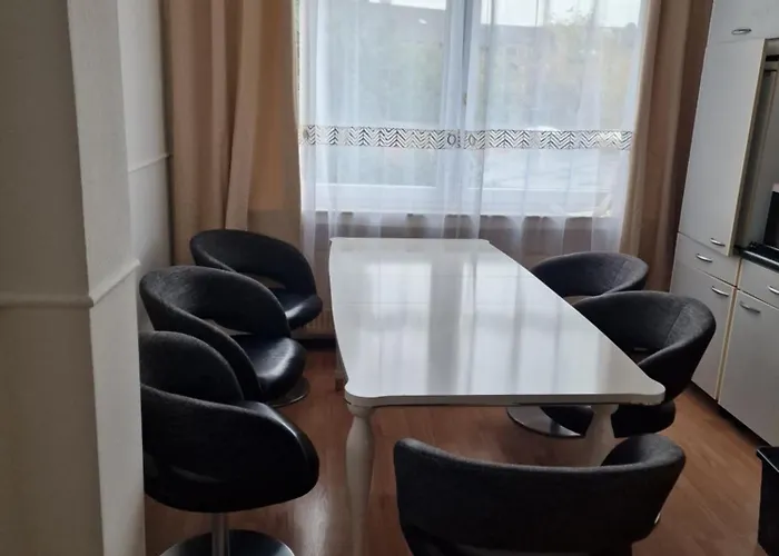 Mitten In 20 Min Zu Duesseldorf Und 30 Min Zu Koeln * Neuss